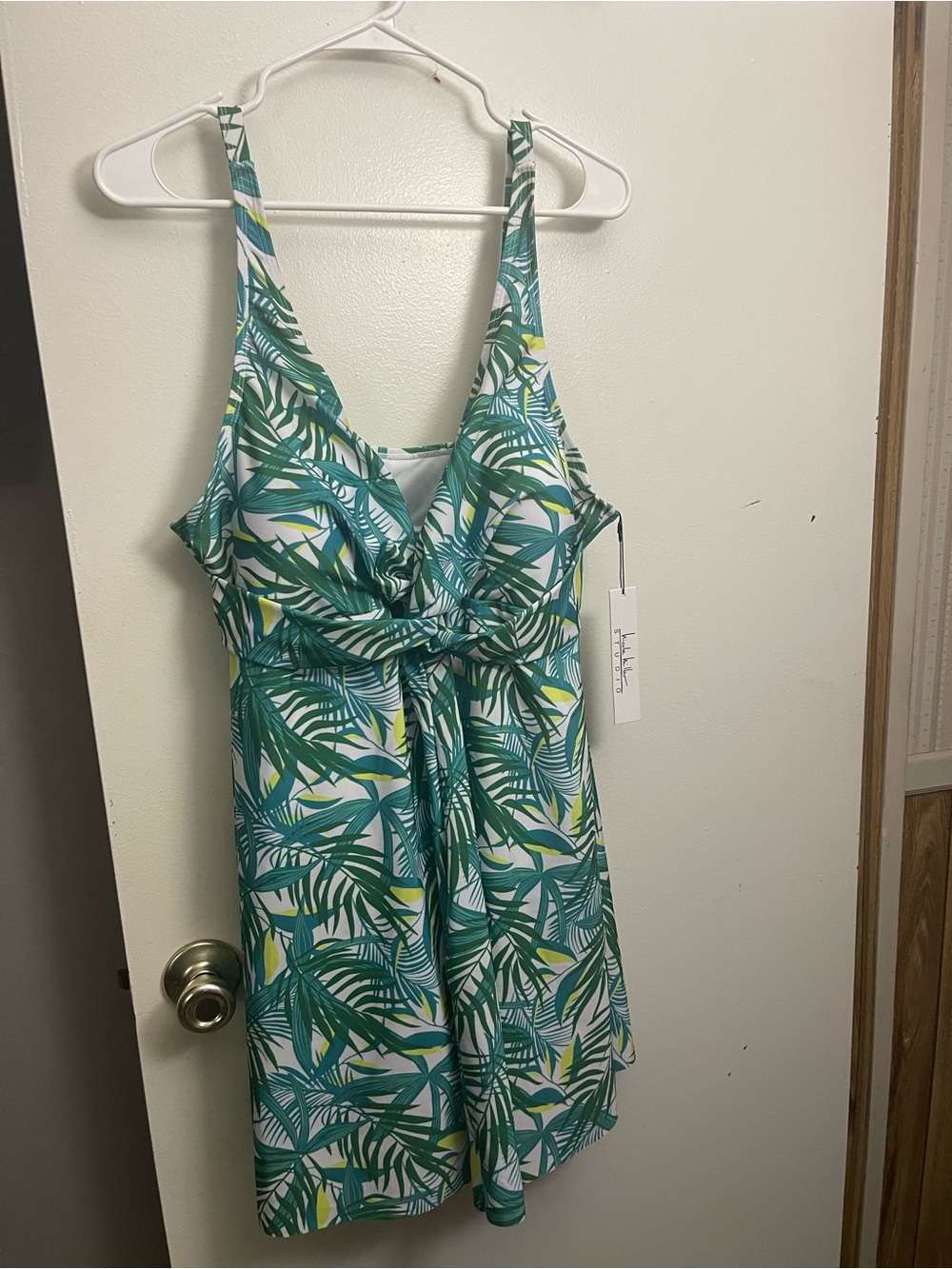 NWT Nicole Miller one piece bathing suit size 2X, padded